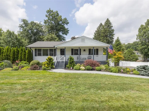 395 Ehrhardt Road, Pearl River, NY 10965