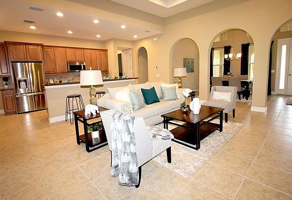 5th image of 10525 Azzurra Dr