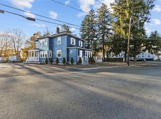 14 Pond St, West Warwick, RI 02893