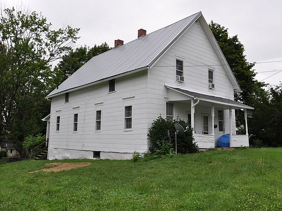 2nd image of 462/466 Ash St