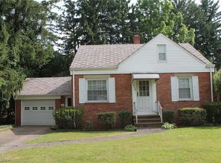 20704 Mountville Dr, Maple Heights, OH 44137