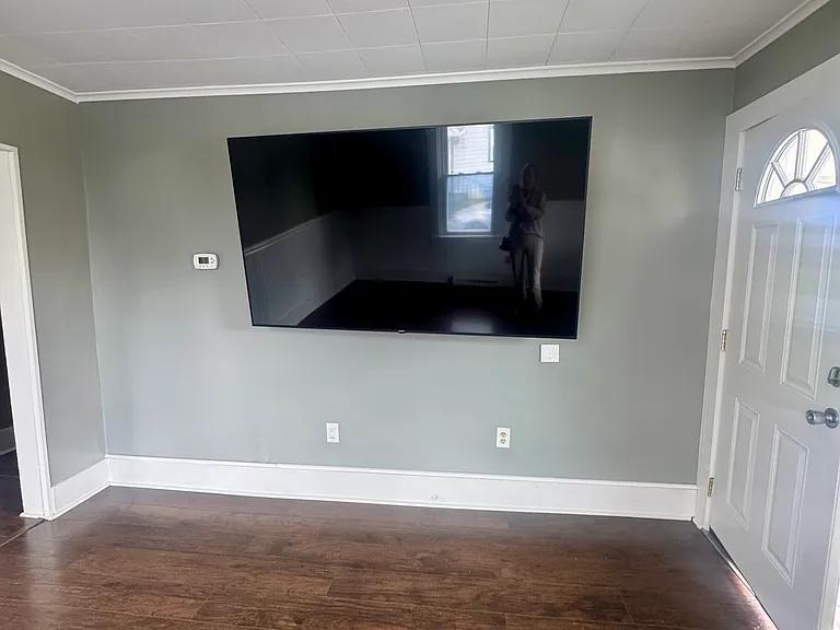 1537 Mount Pleasant Connell Rd — Photo 1