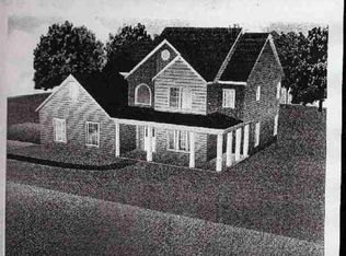 2 Rosebud Ct E, Rensselaer, NY 12144