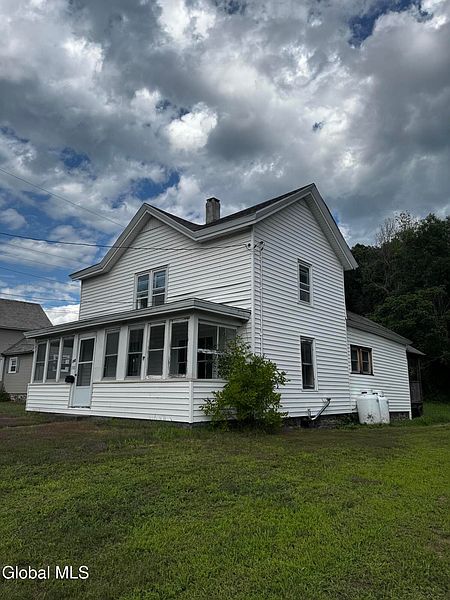 3rd image of 193 River Street