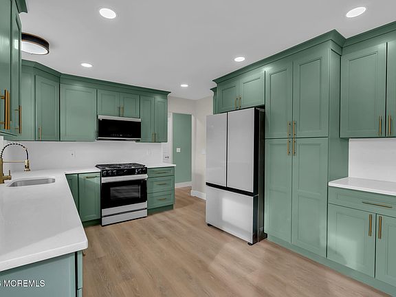 2nd image of 684 Brookside Drive