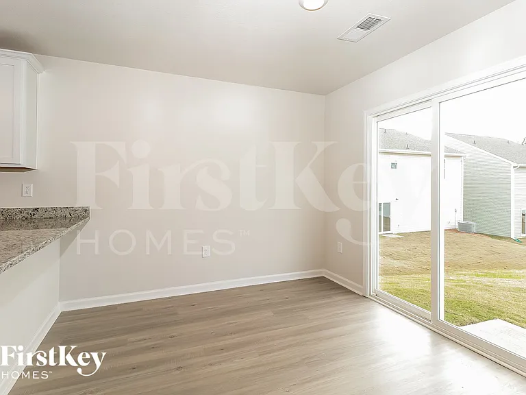 3040 Crescent Lake Ln — Photo 7