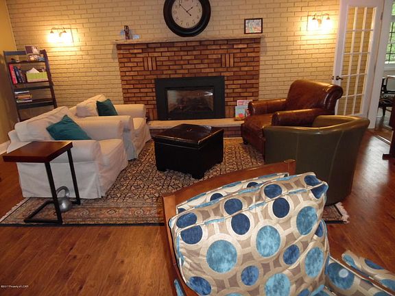 2nd image of 255 James St