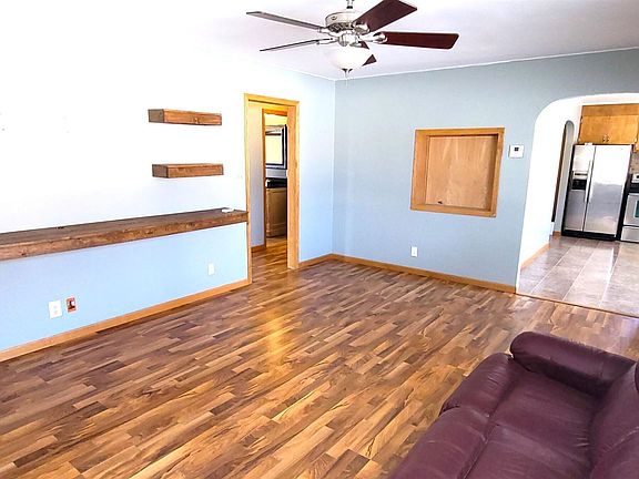 4th image of 312 2nd Ave