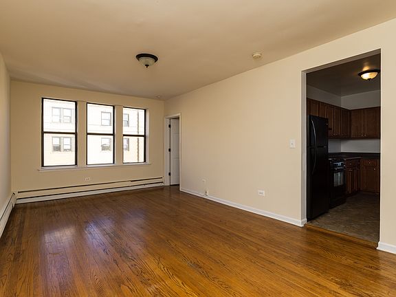 2nd image of 2749 N Sawyer Ave #Af13-201