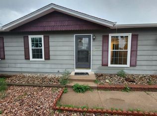 3960 Lardner Ln, Colorado Springs, CO 80916