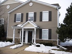 1st image of 425 Silverstone Dr