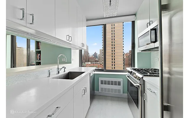 Sold by Douglas Elliman | media 15