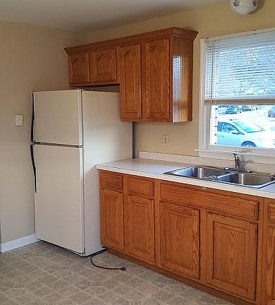Kitchen (2)