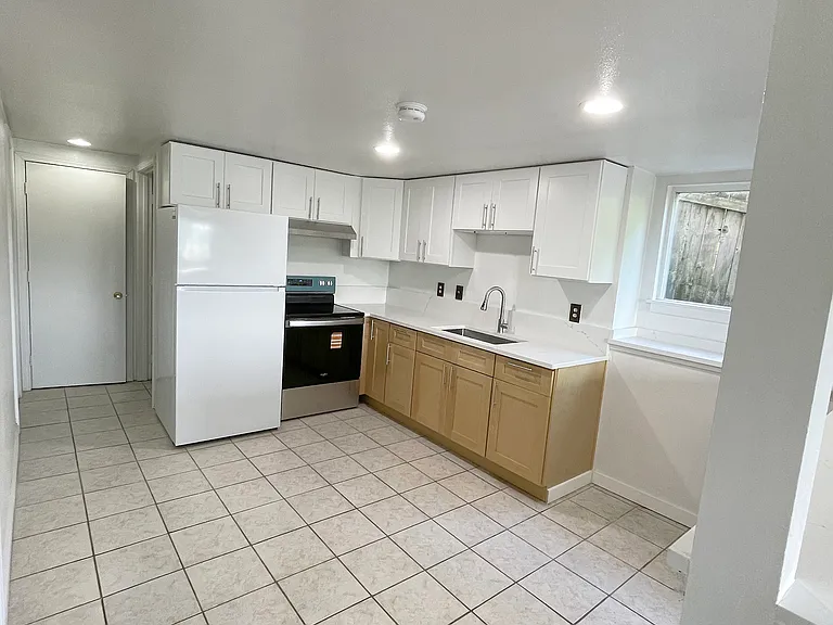 4211 Letitia Ave S — Photo 8