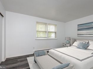 205 Walnut St, Green Lane, PA 18054