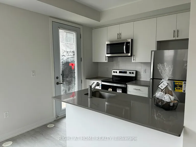 3562 Colonial Dr #2 — Photo 15