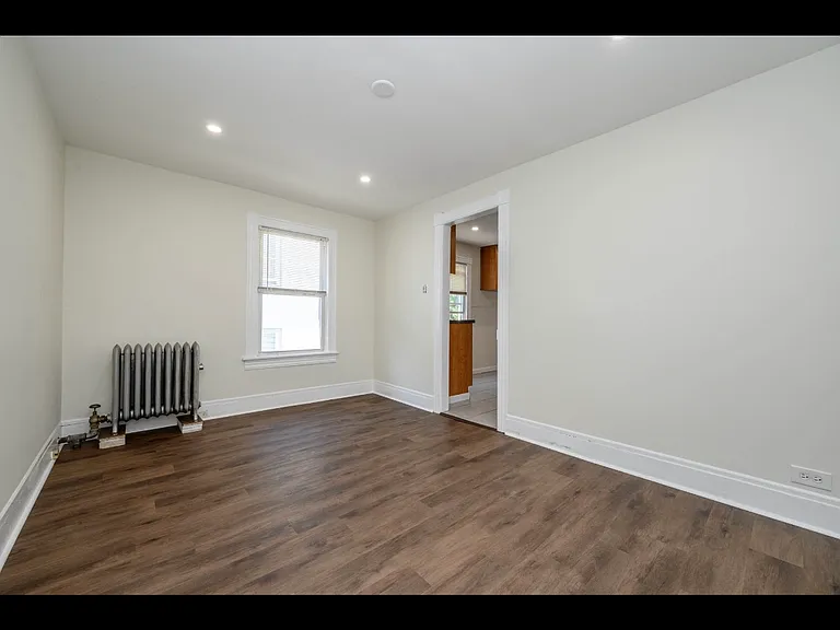 230 John St #2 — Photo 18