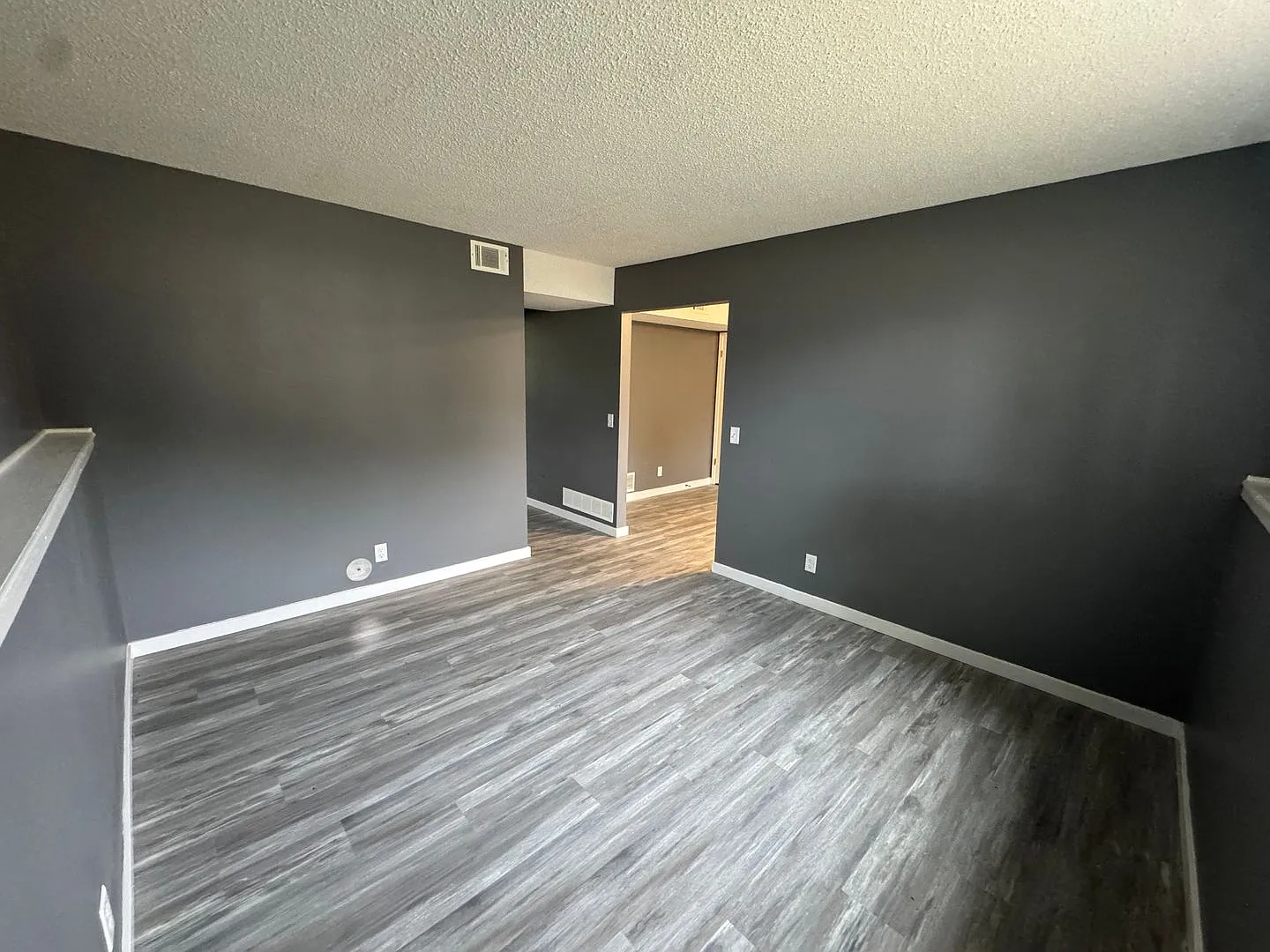 317 N Bridge Lane — Photo 3