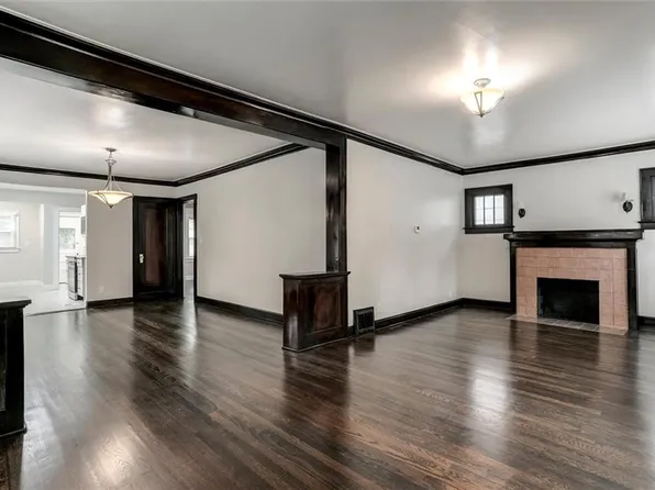 4206 Bell St, Kansas City, MO 64111