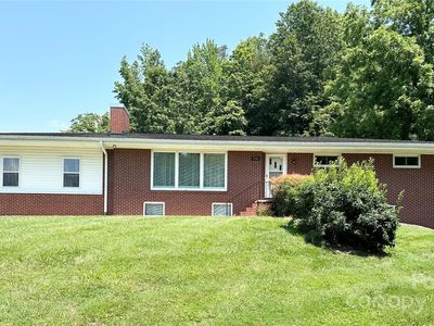 1586 Echo Dr, Lenoir, NC, 28645