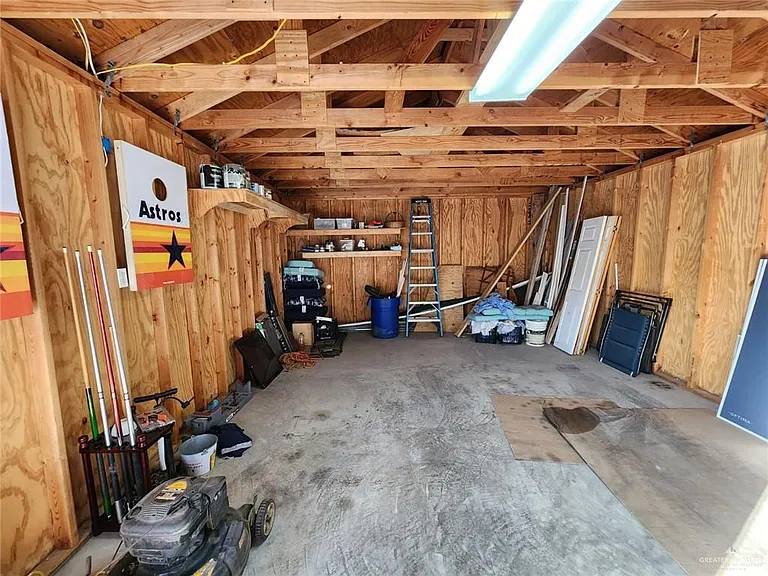1024 E Laurel Ave — Photo 18