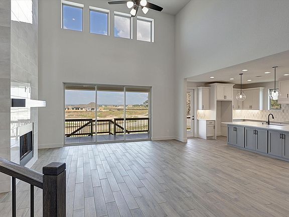 3rd image of 250 Violet Way