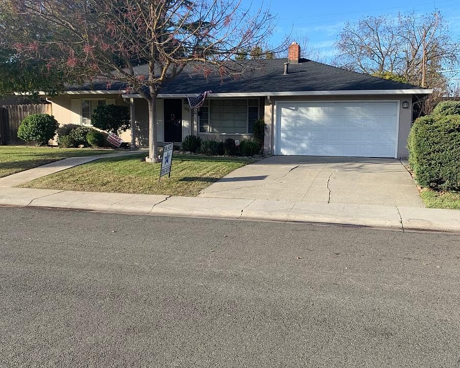 1st image of 1215 W Sheridan Way