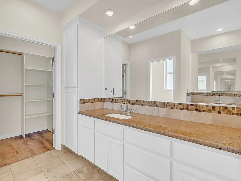 2317 Wayfarer Dr — Photo 39