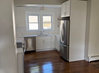 121 Duke St APT 2, East Greenwich, RI 02818