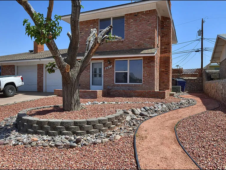 6913 Pamlico Dr — Photo 1
