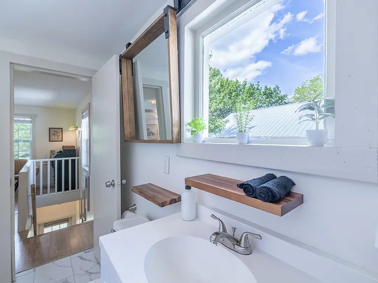313 W Maple St #3 — Photo 15