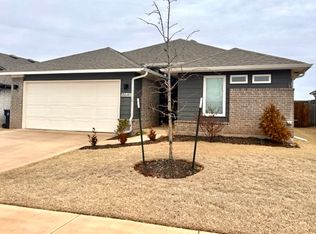 18640 Cantar Dr, Edmond, OK 73012