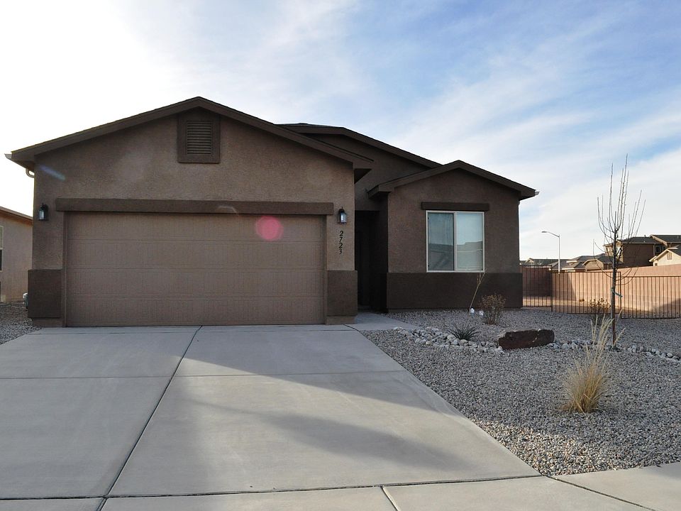 2723 Blue Moon Drive NE