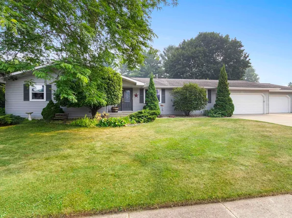 212 Madison St, Oconto, WI 54153