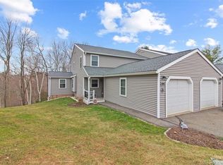 831 Long Hill Rd, Middletown, CT 06457