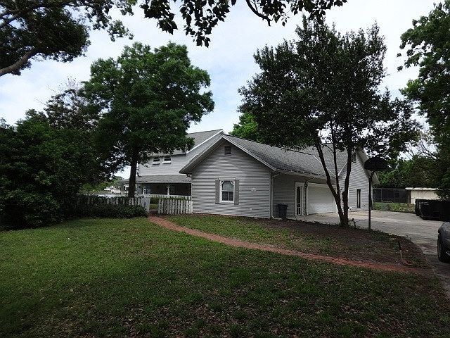 1st image of 110 Cherry Hill Cir