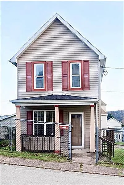 328 Henry St photo 1