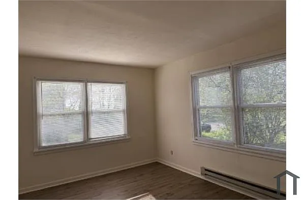 Building Photo - 257 Valleyview Dr #1