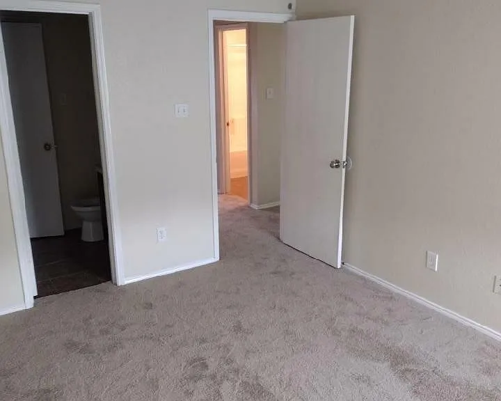 2343 Aldergate Dr — Photo 9