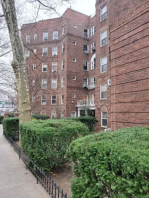 Sold by RE MAX Team | media 1