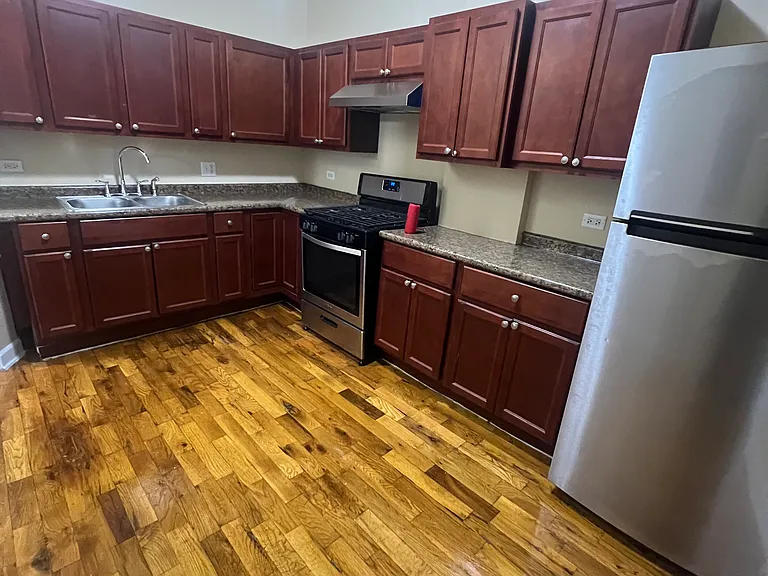 4446 W Adams St #1 — Photo 1