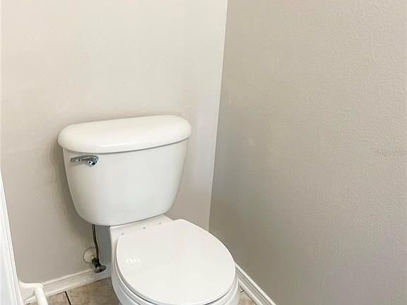 5th image of 2223 Lake Woodberry Cir
