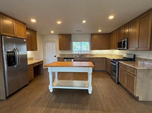 1295 Discovery St #A, San Marcos, CA 92078