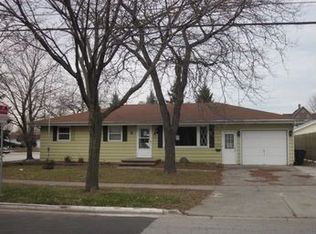 634 W 8th St, Appleton, WI 54911