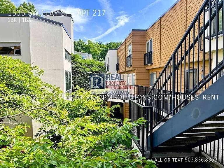 1535 SW Clay St #217 — Photo 47