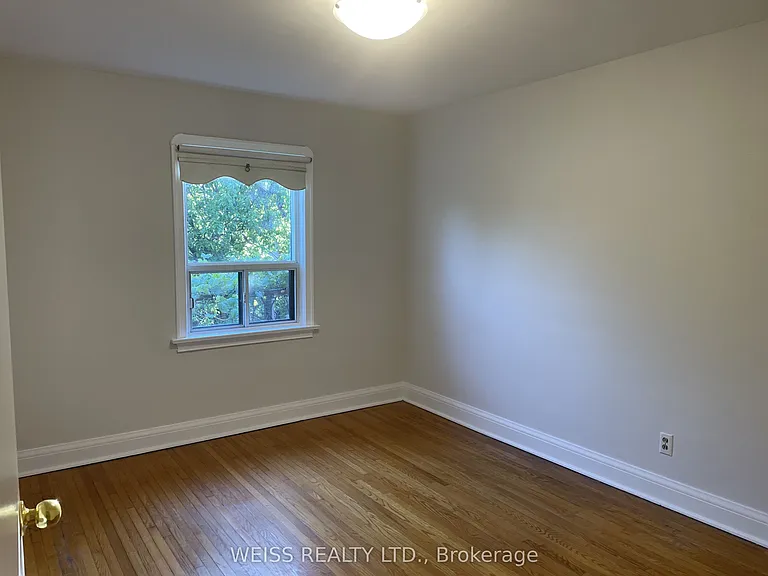 10 Danesbury Ave — Photo 9