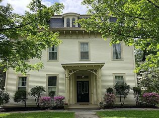 20 Garfield Pl, Poughkeepsie, NY 12601