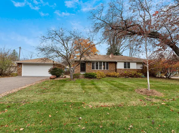 313 Territorial Rd NE, Blaine, MN 55434