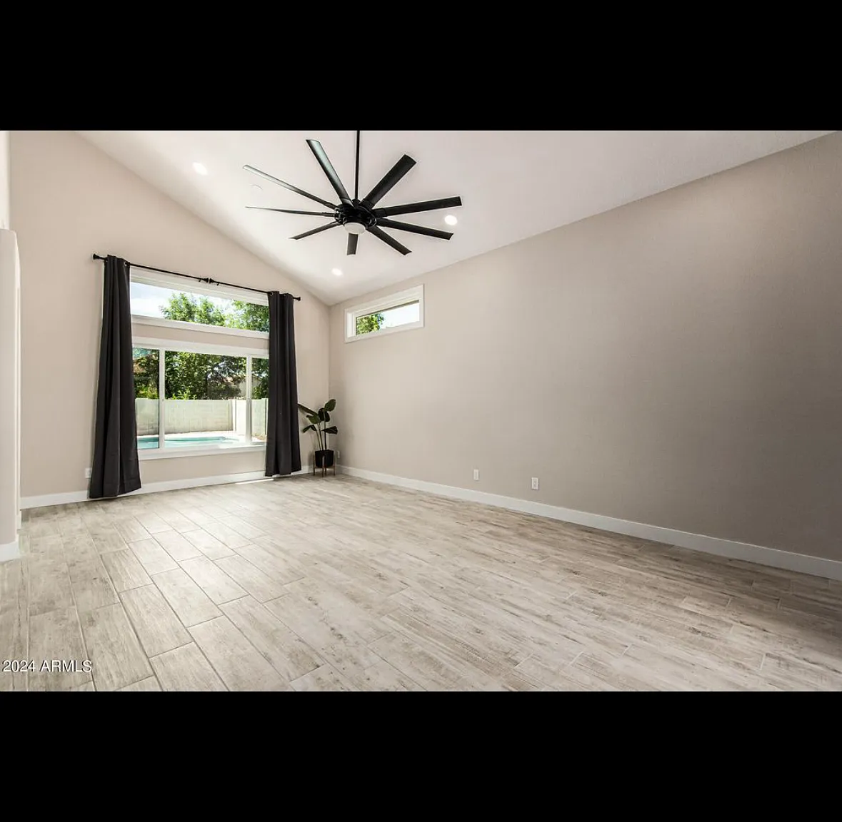 4 bed, 2337 sqft, $2,995 — Photo 3