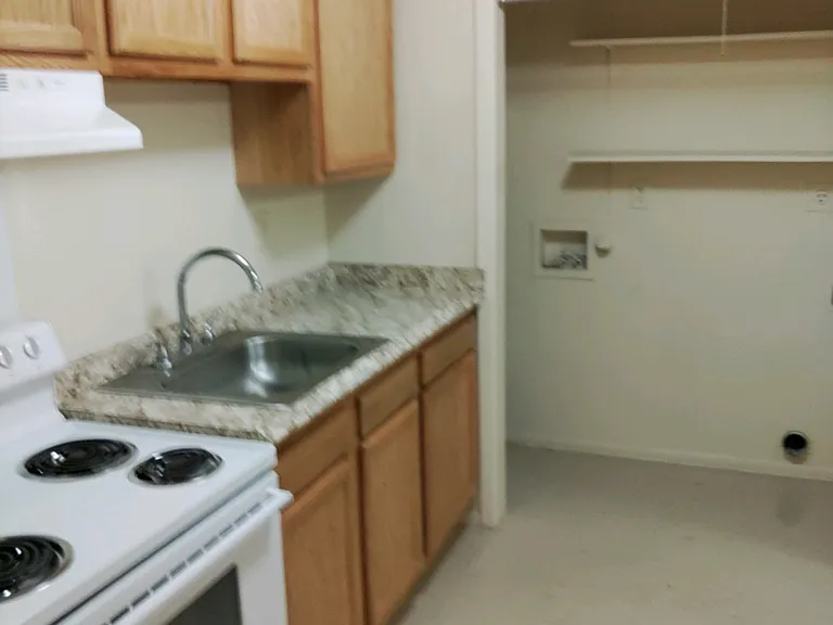 202 Concord St — Photo 4
